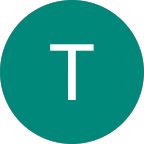 Cliente de pádel satisfecho en Costa Rica